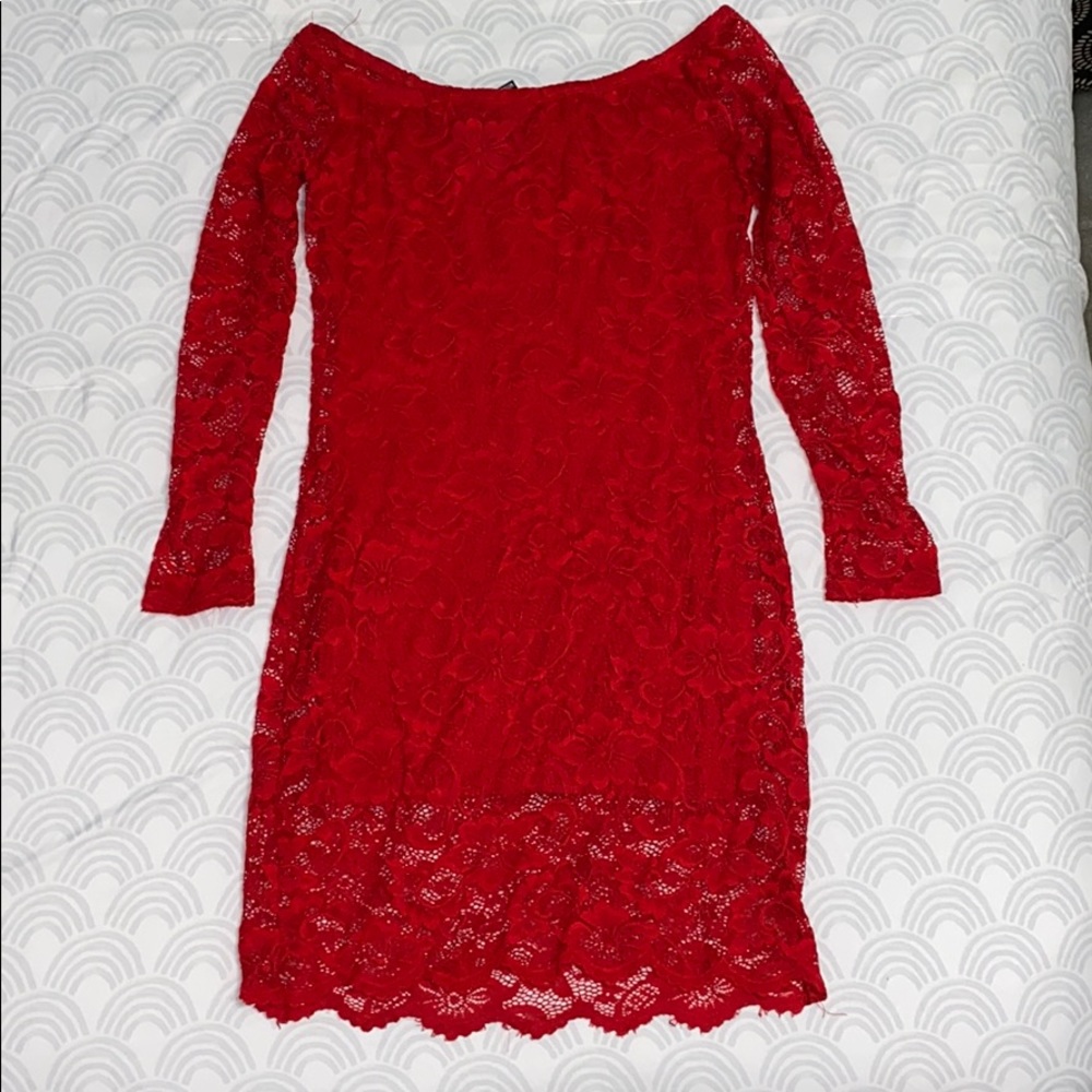 Windsor lace body con dress